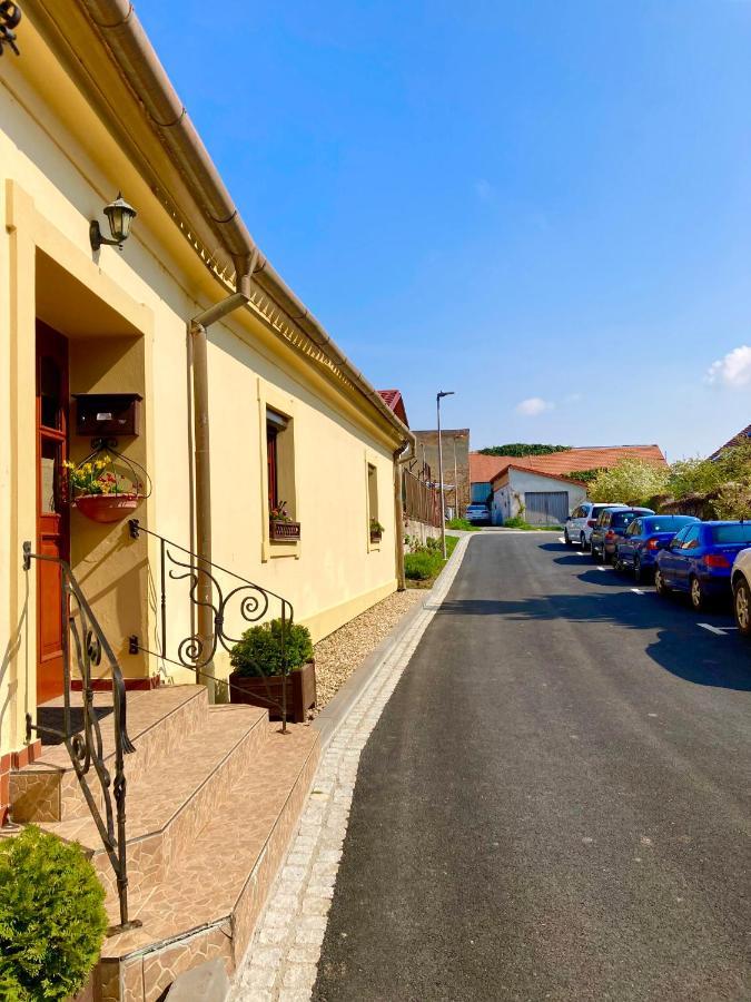 Guesthouse Mikulas Mikulov - Free Parking In The City Center Exterior photo