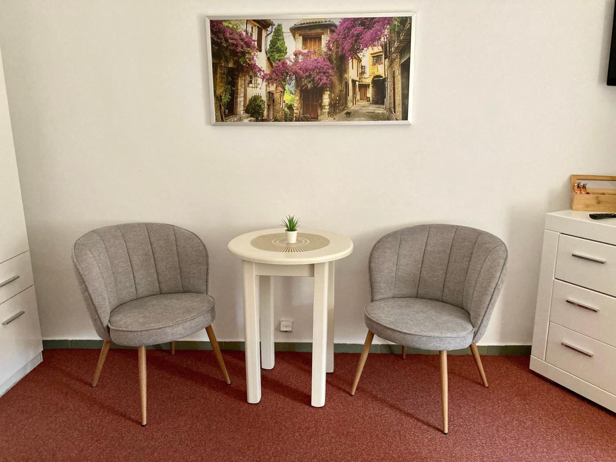 Guesthouse Mikulas Mikulov - Free Parking In The City Center Exterior photo