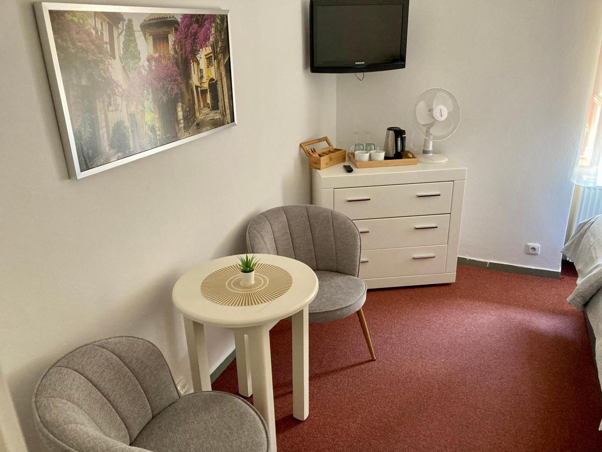 Guesthouse Mikulas Mikulov - Free Parking In The City Center Exterior photo