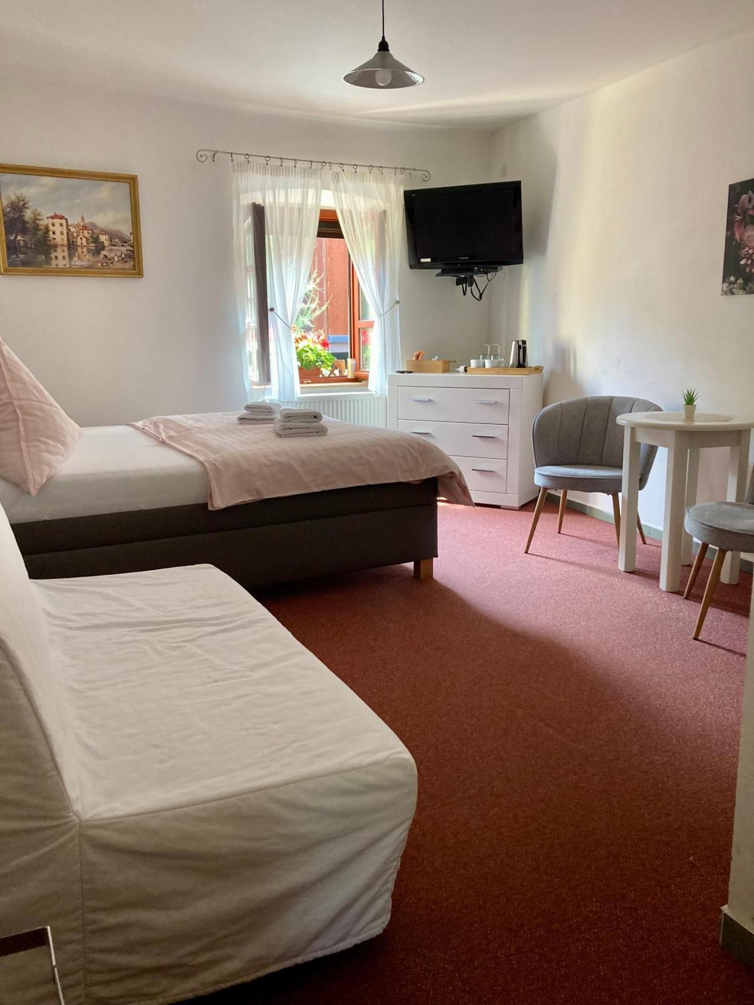 Guesthouse Mikulas Mikulov - Free Parking In The City Center Exterior photo